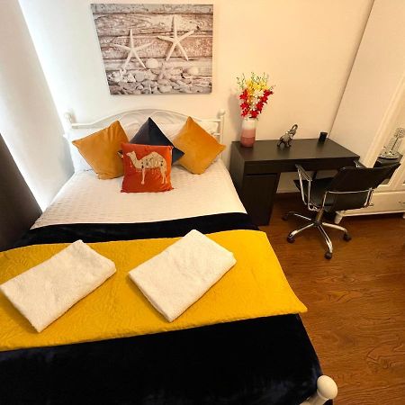 London Stratford Luxury House, 5 Minutes Walk Station, Westfield, 3 Bedrooms 3 Bathrooms, Reception, Garden, Parking Exteriör bild