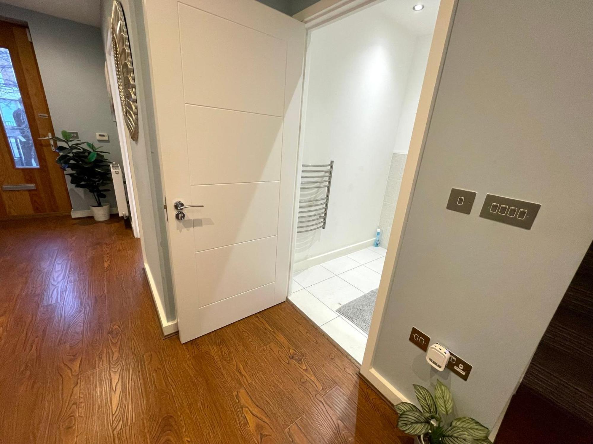 London Stratford Luxury House, 5 Minutes Walk Station, Westfield, 3 Bedrooms 3 Bathrooms, Reception, Garden, Parking Exteriör bild