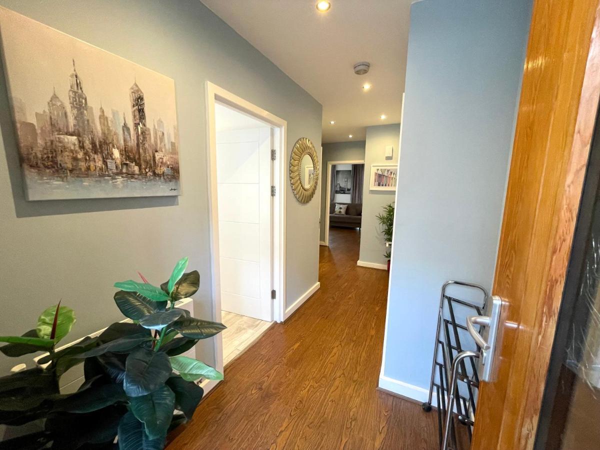 London Stratford Luxury House, 5 Minutes Walk Station, Westfield, 3 Bedrooms 3 Bathrooms, Reception, Garden, Parking Exteriör bild