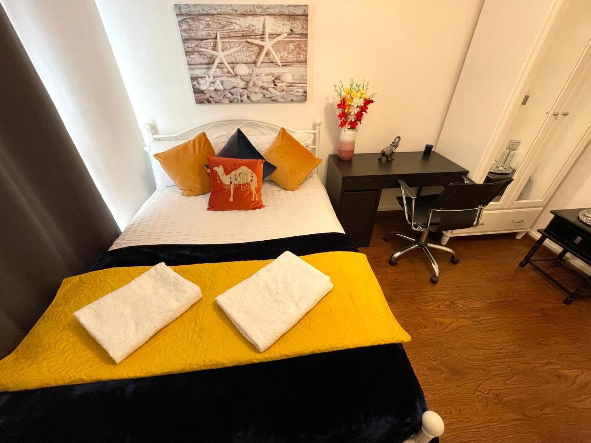 London Stratford Luxury House, 5 Minutes Walk Station, Westfield, 3 Bedrooms 3 Bathrooms, Reception, Garden, Parking Exteriör bild
